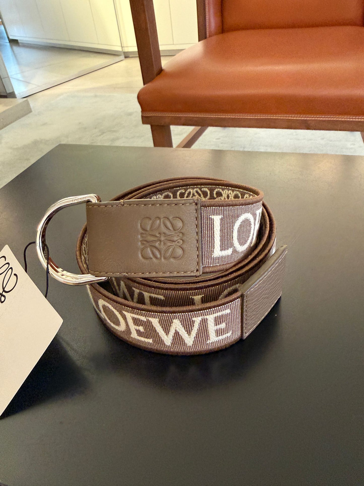 1預訂-LOEWE 腰帶- 100%正版(必須先跟店主確定貨物狀況)