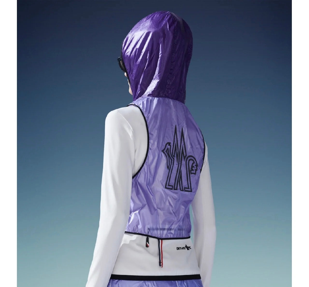 1 預訂- MONCLER 女款運動外套+背心一套- 100%正版(必須先跟店主確定貨物狀況)