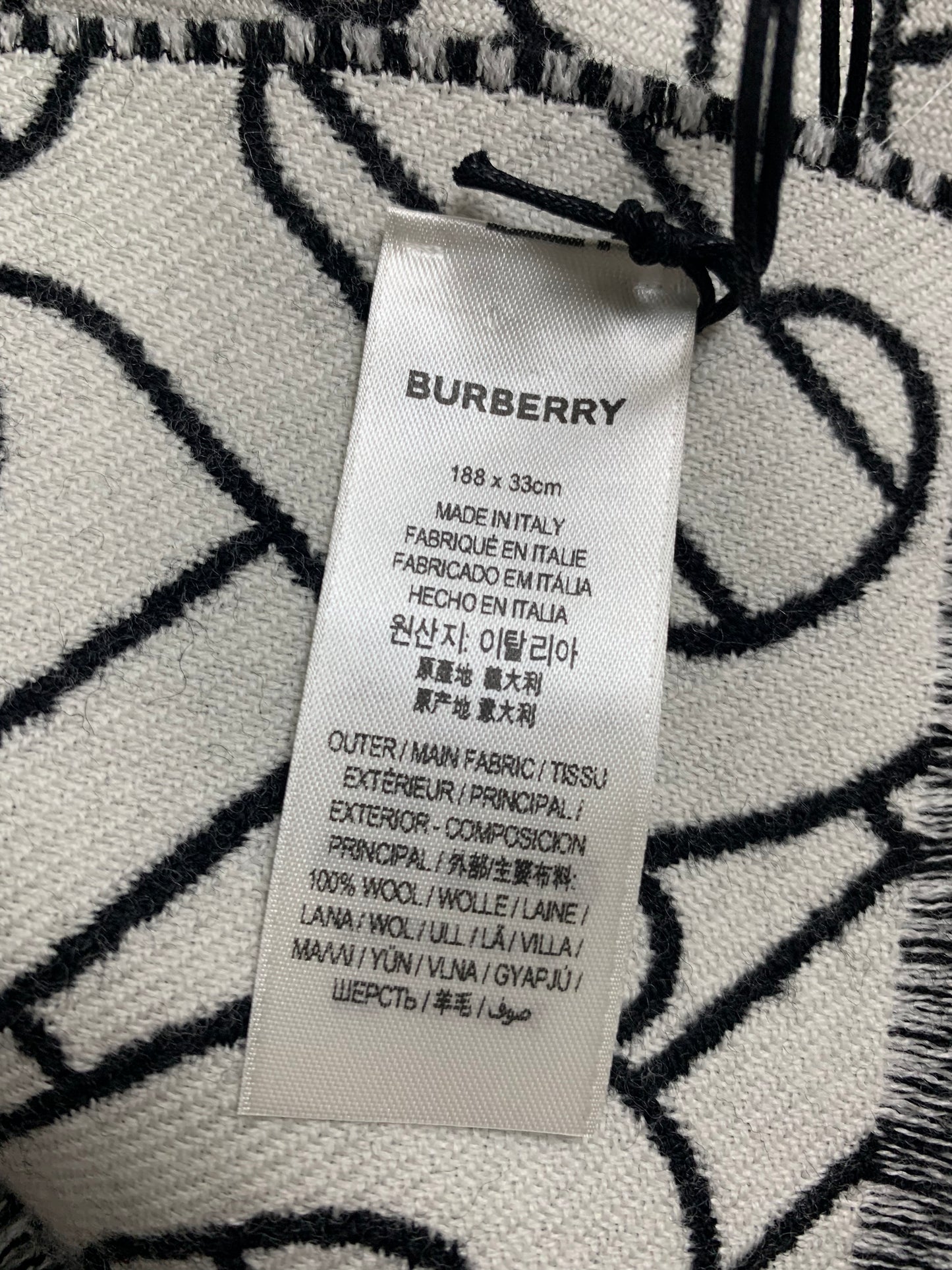 BURBERRY 圍巾 - 100%正版(必須先跟店主確定貨物狀況)