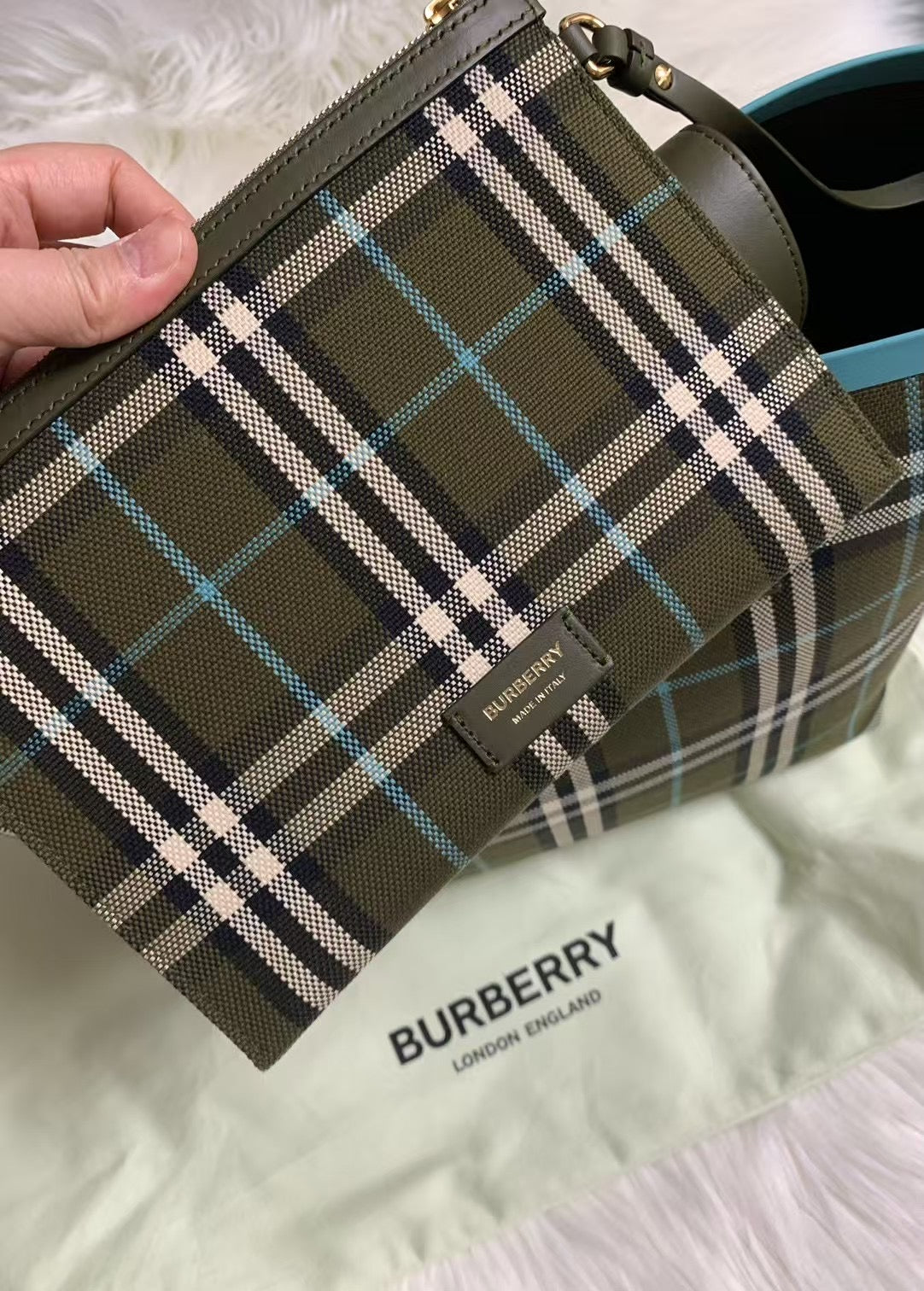 Burberrry TOTE - 100%正版(必須先跟店主確定貨物狀況)