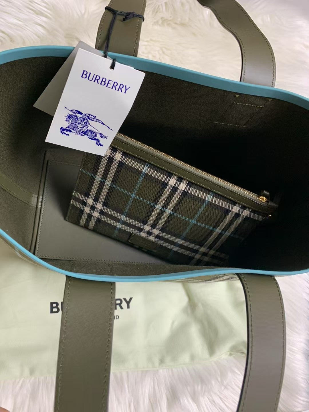 Burberrry TOTE - 100%正版(必須先跟店主確定貨物狀況)