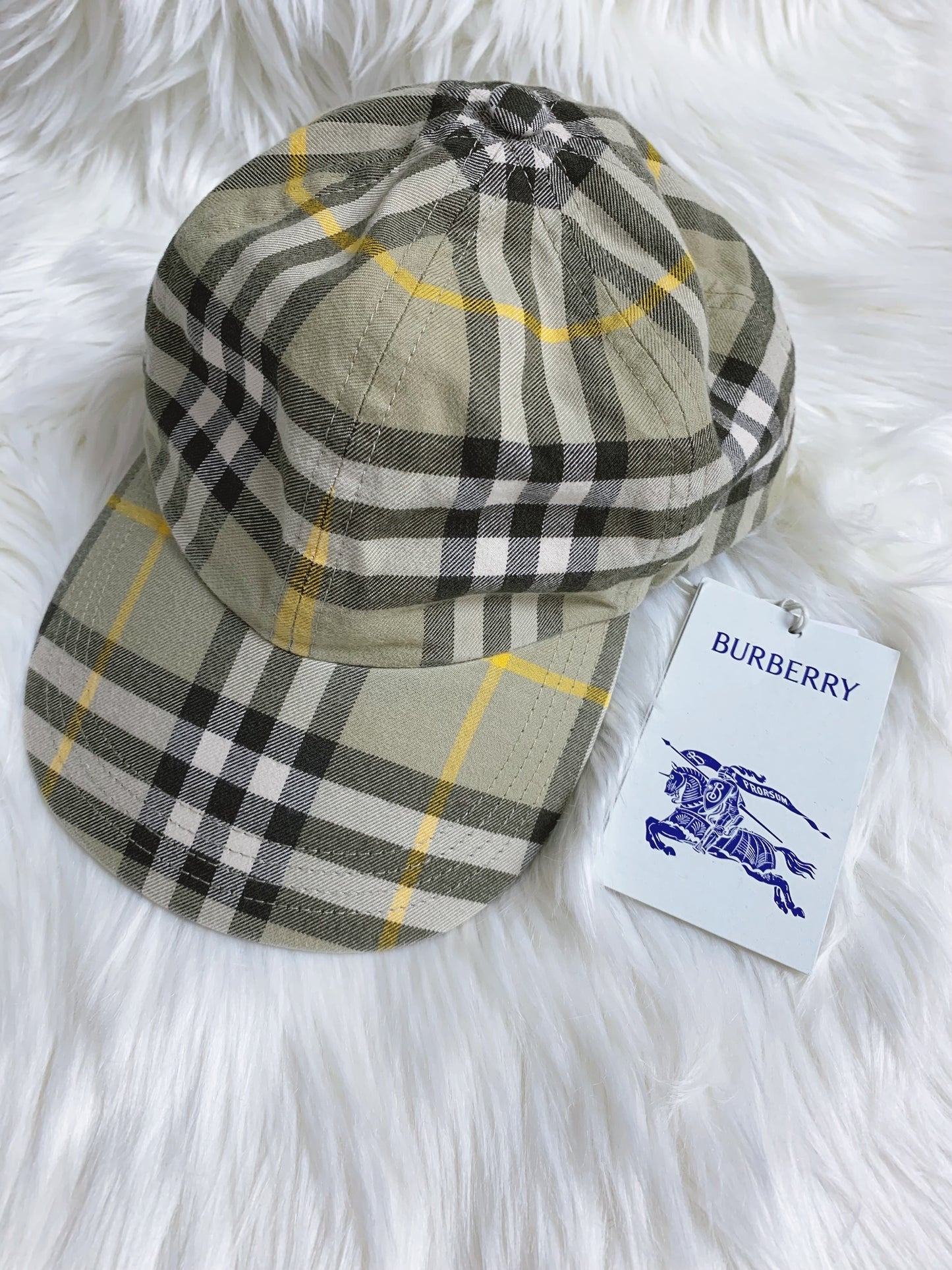 BURBERRY 棒球帽 - 100%正版(必須先跟店主確定貨物狀況)