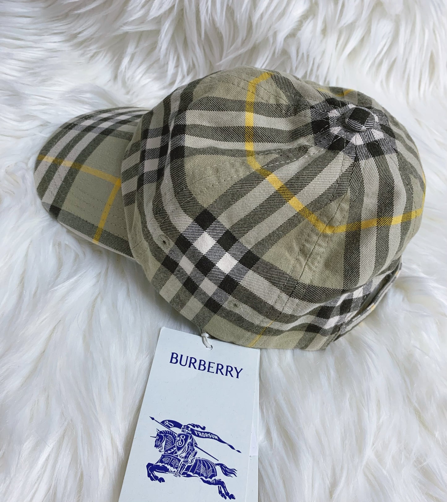 BURBERRY 棒球帽 - 100%正版(必須先跟店主確定貨物狀況)