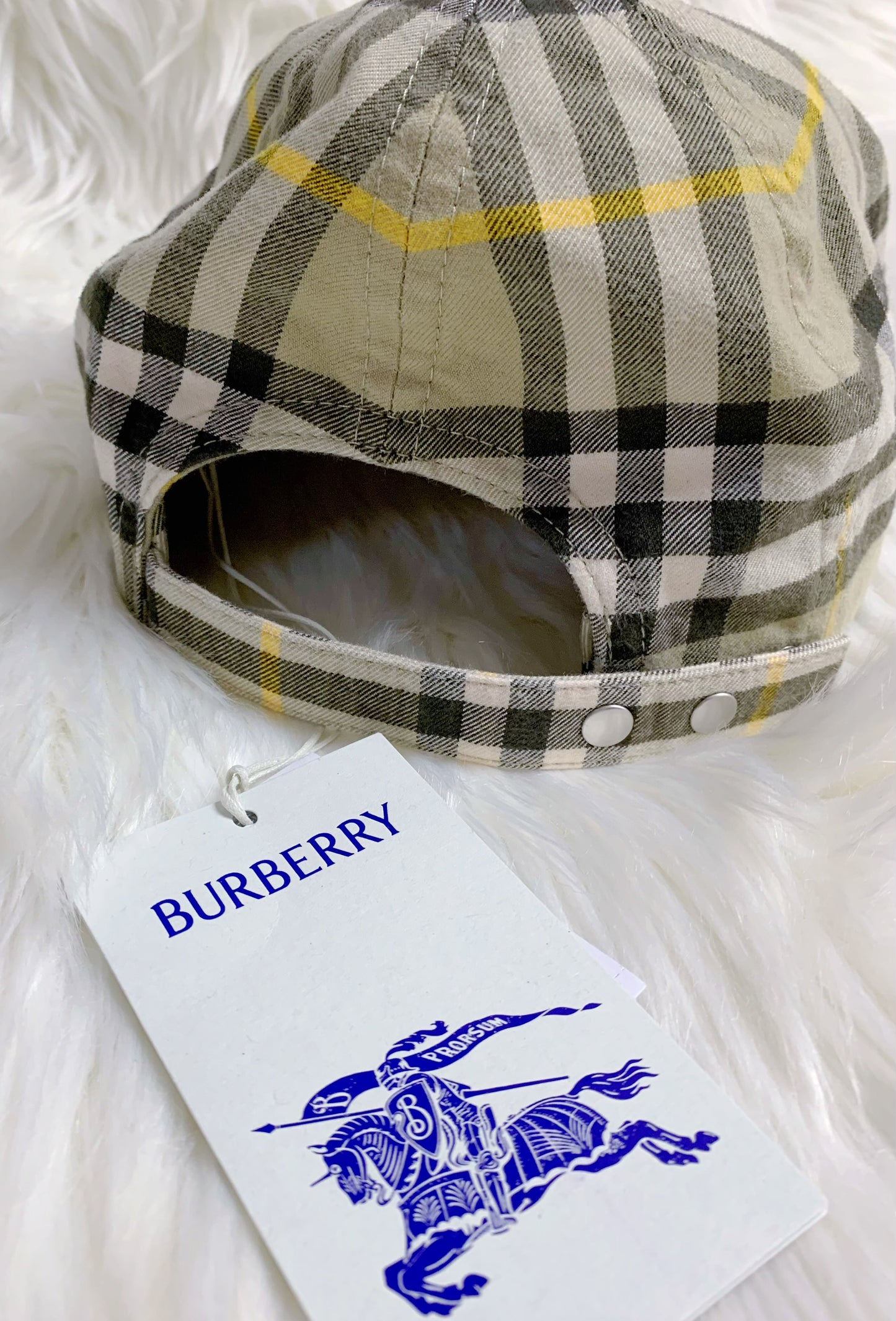 BURBERRY 棒球帽 - 100%正版(必須先跟店主確定貨物狀況)