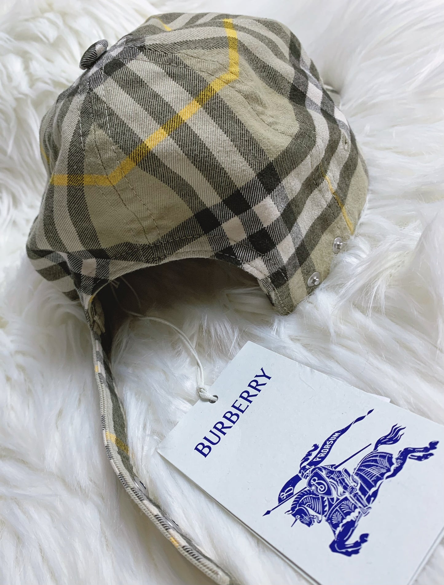 BURBERRY 棒球帽 - 100%正版(必須先跟店主確定貨物狀況)