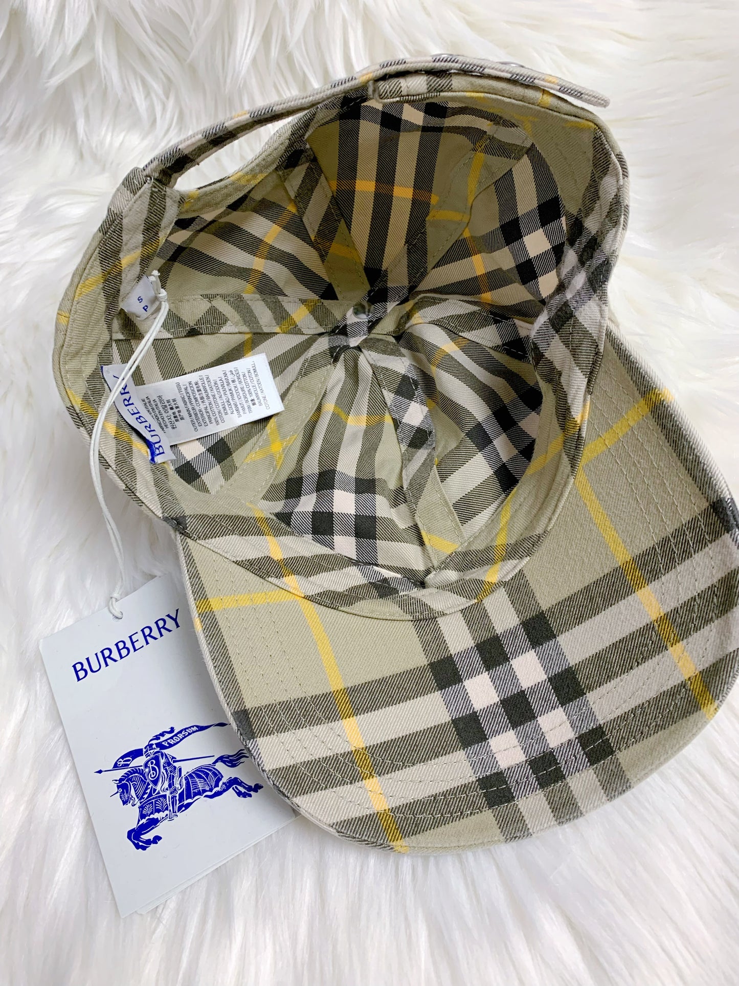 BURBERRY 棒球帽 - 100%正版(必須先跟店主確定貨物狀況)