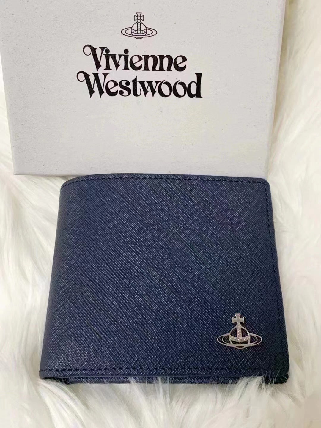 Vivienne Westwood 男款銀包 - 100%正版(必須先跟店主確定貨物狀況)