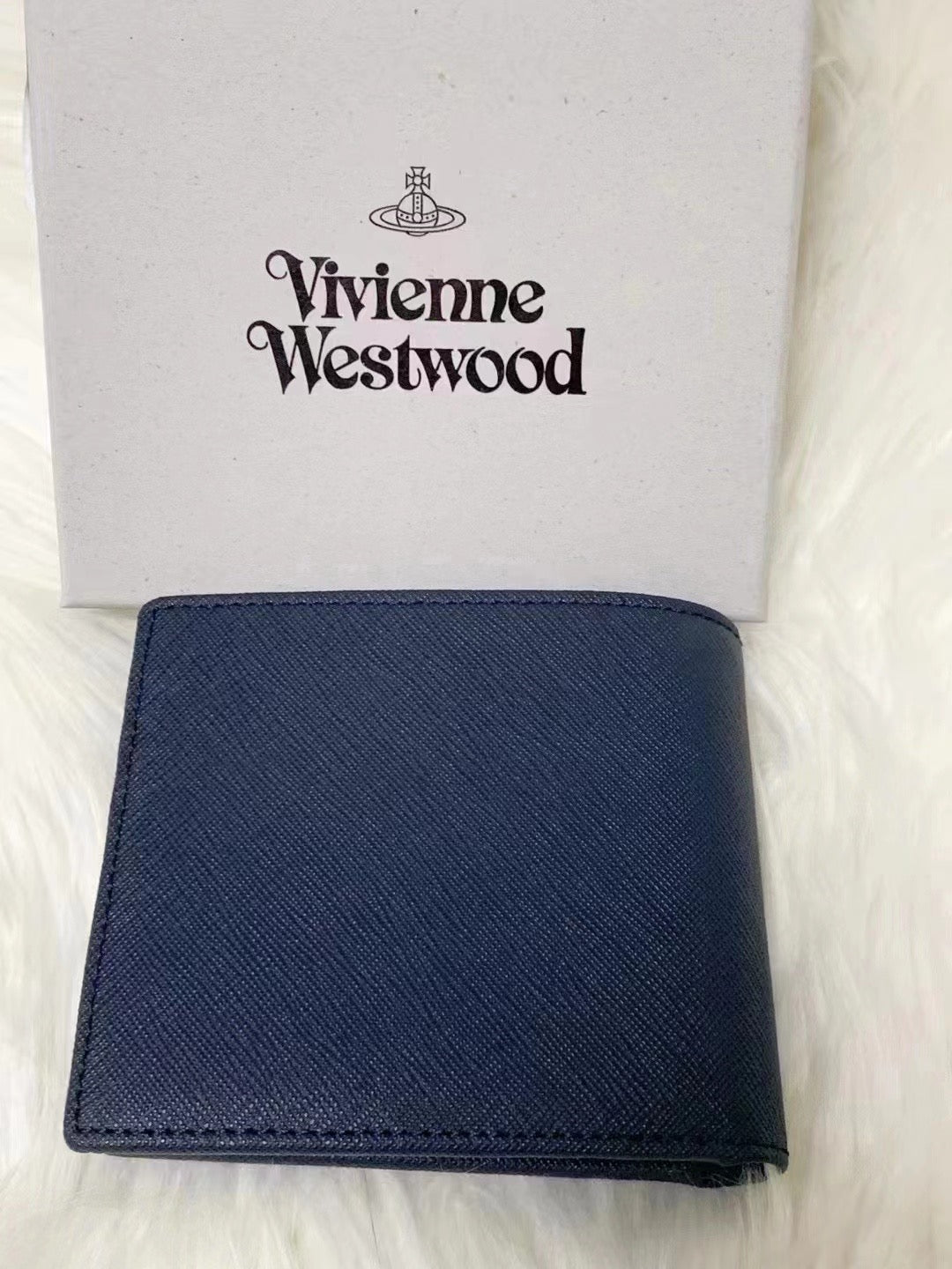 Vivienne Westwood 男款銀包 - 100%正版(必須先跟店主確定貨物狀況)