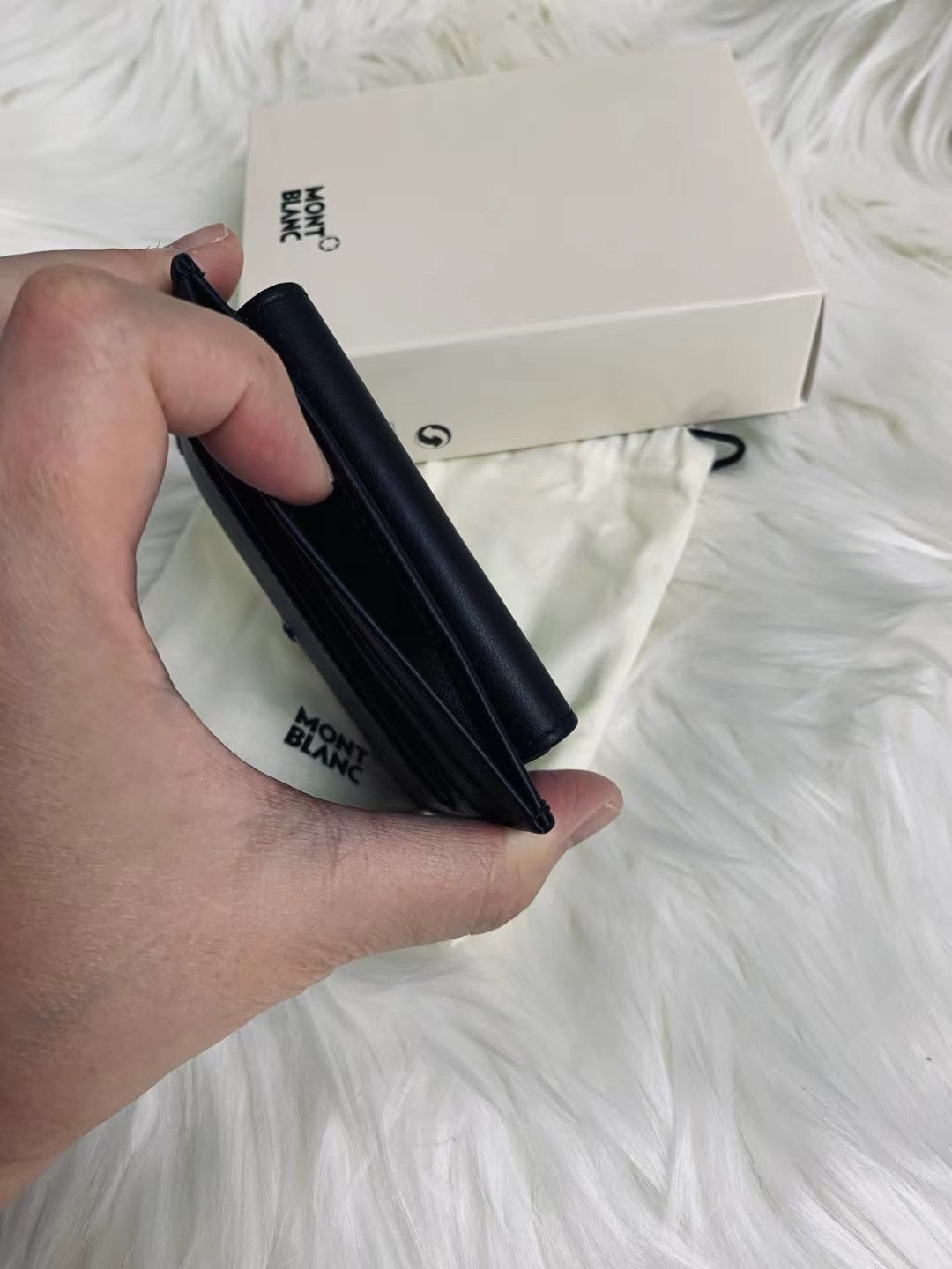 MONTBLANC 男款卡套 /零錢包 - 100%正版(必須先跟店主確定貨物狀況)