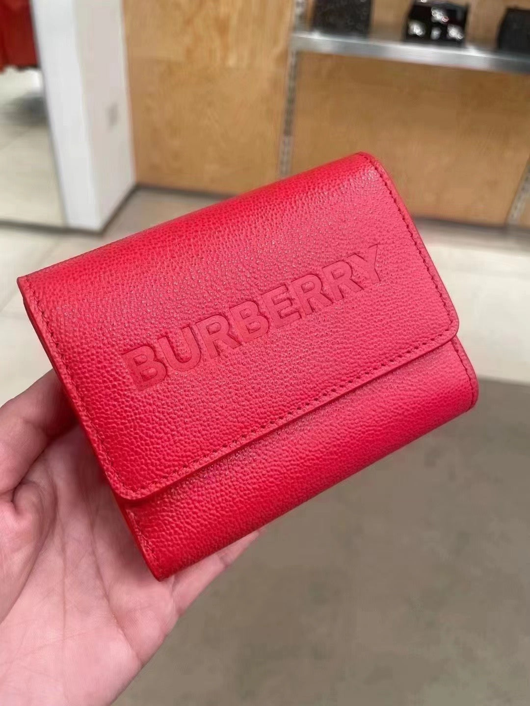 BURBERRY 女款銀包 - 100%正版(必須先跟店主確定貨物狀況)