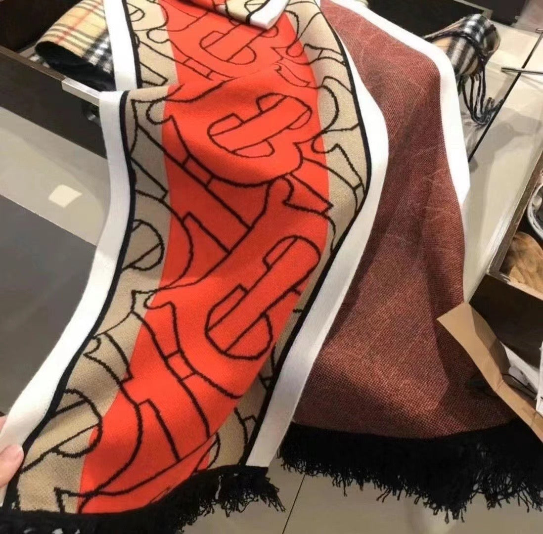 Burberry 圍巾- 100%正版(必須先跟店主確定貨物狀況)