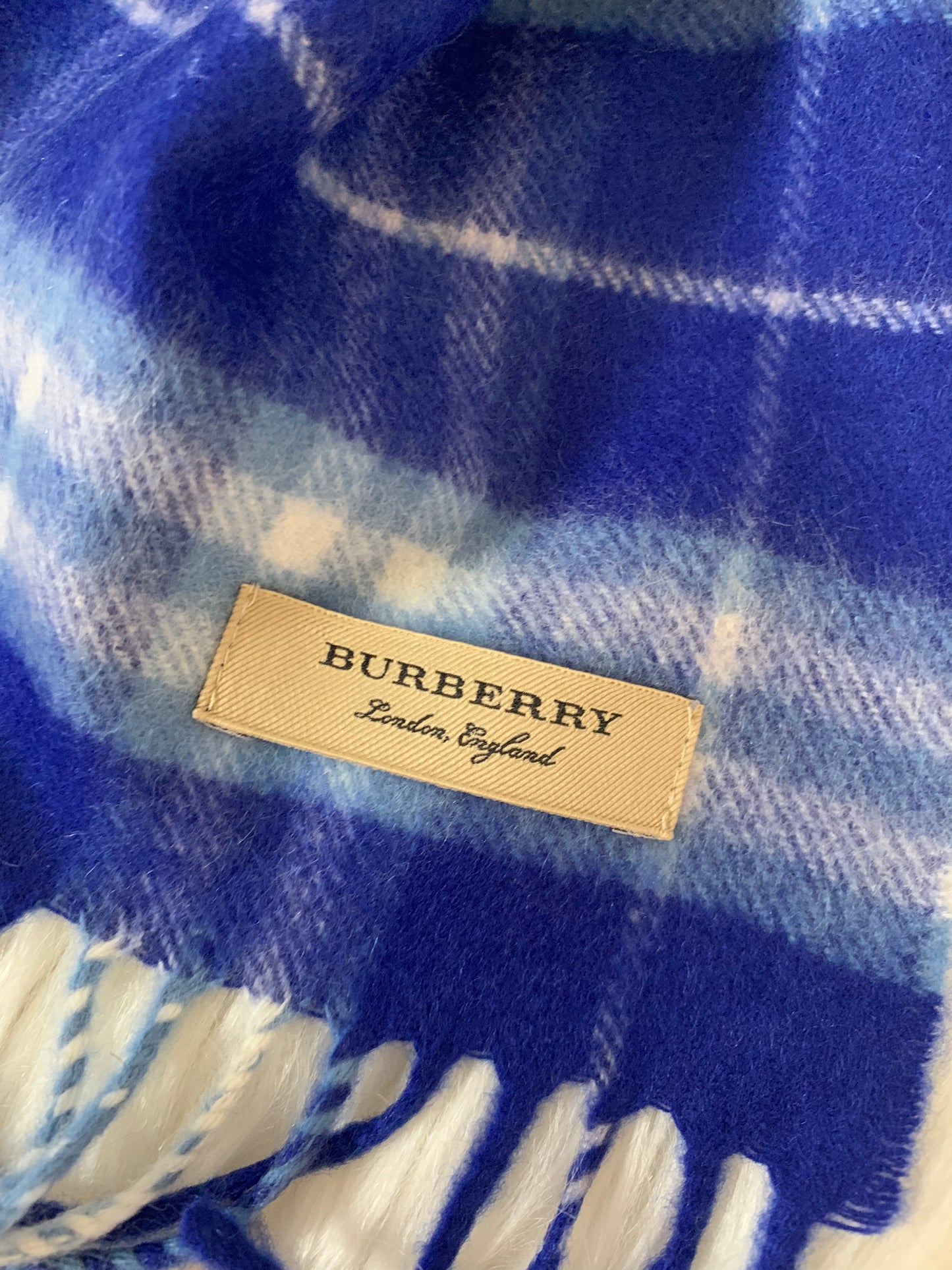 BURBERRY 圍巾 - 100%正版(必須先跟店主確定貨物狀況)