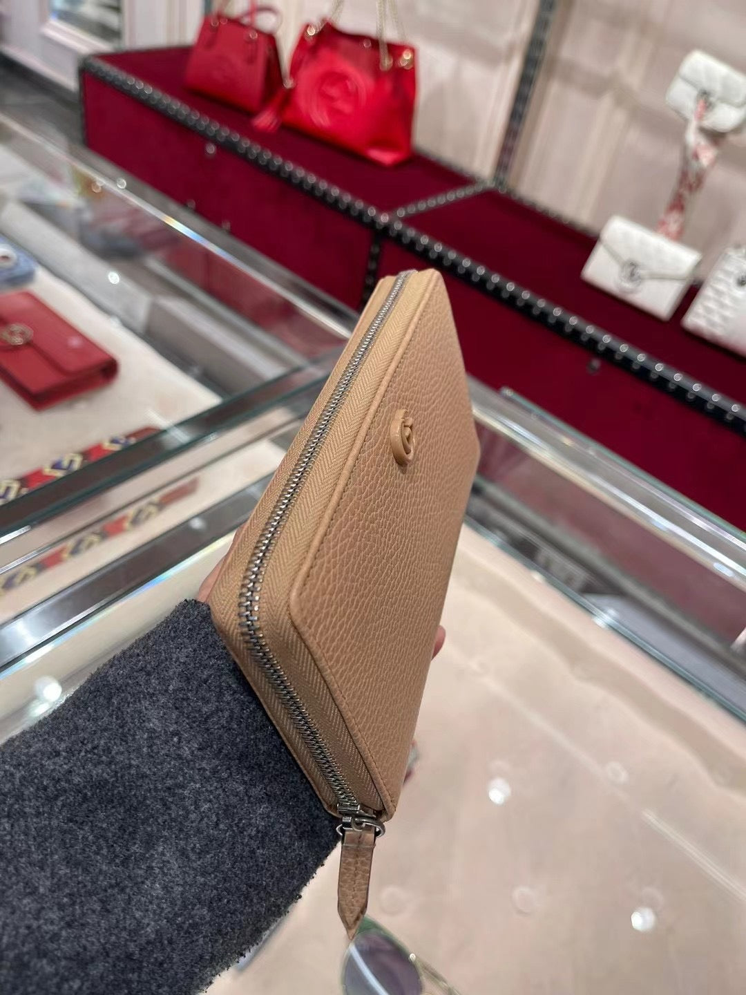GUCCI 女款長銀包 - 100%正版(必須先跟店主確定貨物狀況)