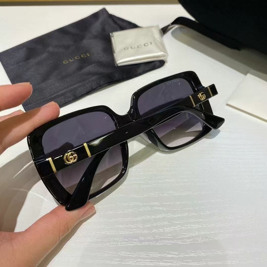 1預訂- GUCCI 太陽鏡 - 100%正版(必須先跟店主確定貨物狀況)