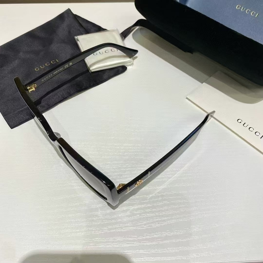 1預訂- GUCCI 太陽鏡 - 100%正版(必須先跟店主確定貨物狀況)