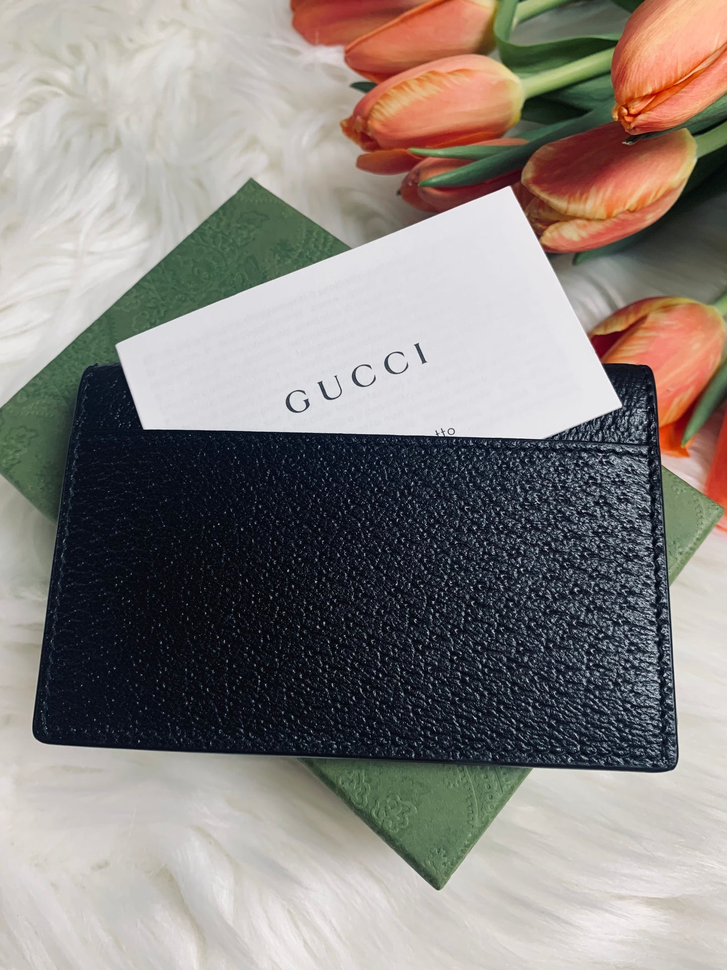 GUCCI 男款卡包- 100%正版(必須先跟店主確定貨物狀況)