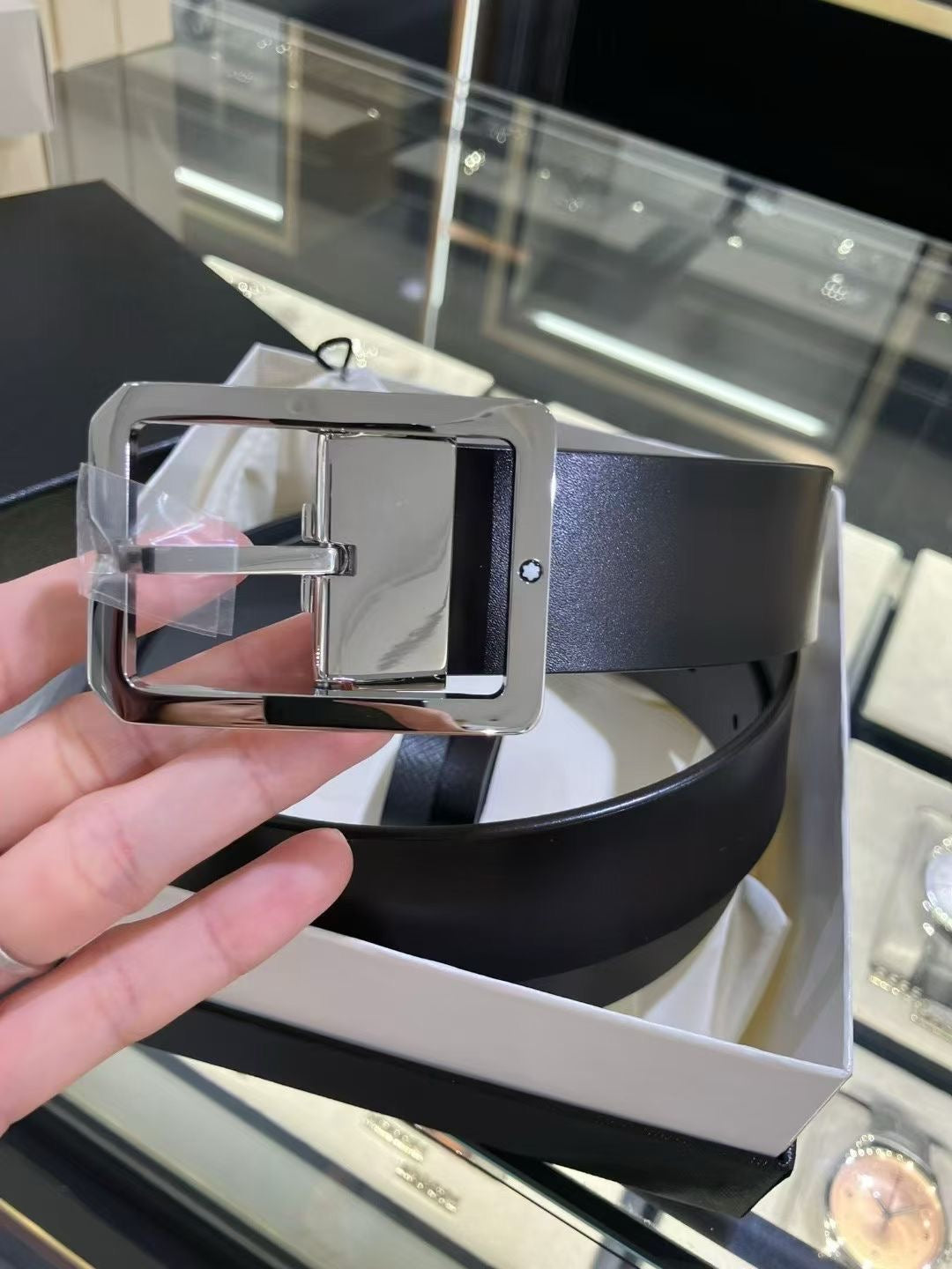 MONTBLANC 男款雙面皮帶 - 100%正版(必須先跟店主確定貨物狀況)