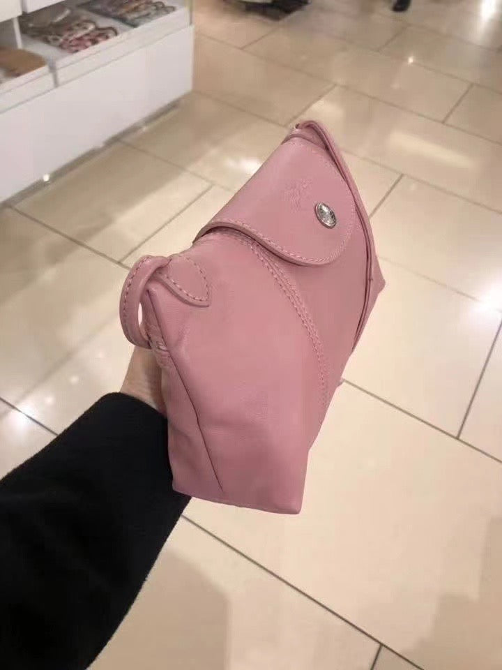 LONGCHAMP 斜揹包- 100%正版(必須先跟店主確定貨物狀況)