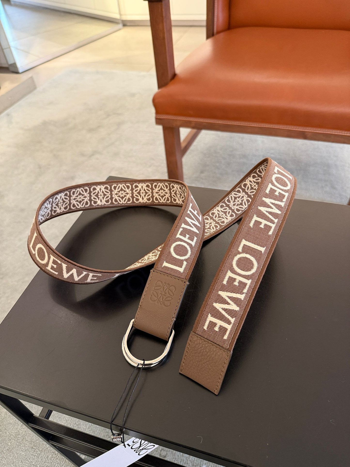 1預訂-LOEWE 腰帶- 100%正版(必須先跟店主確定貨物狀況)
