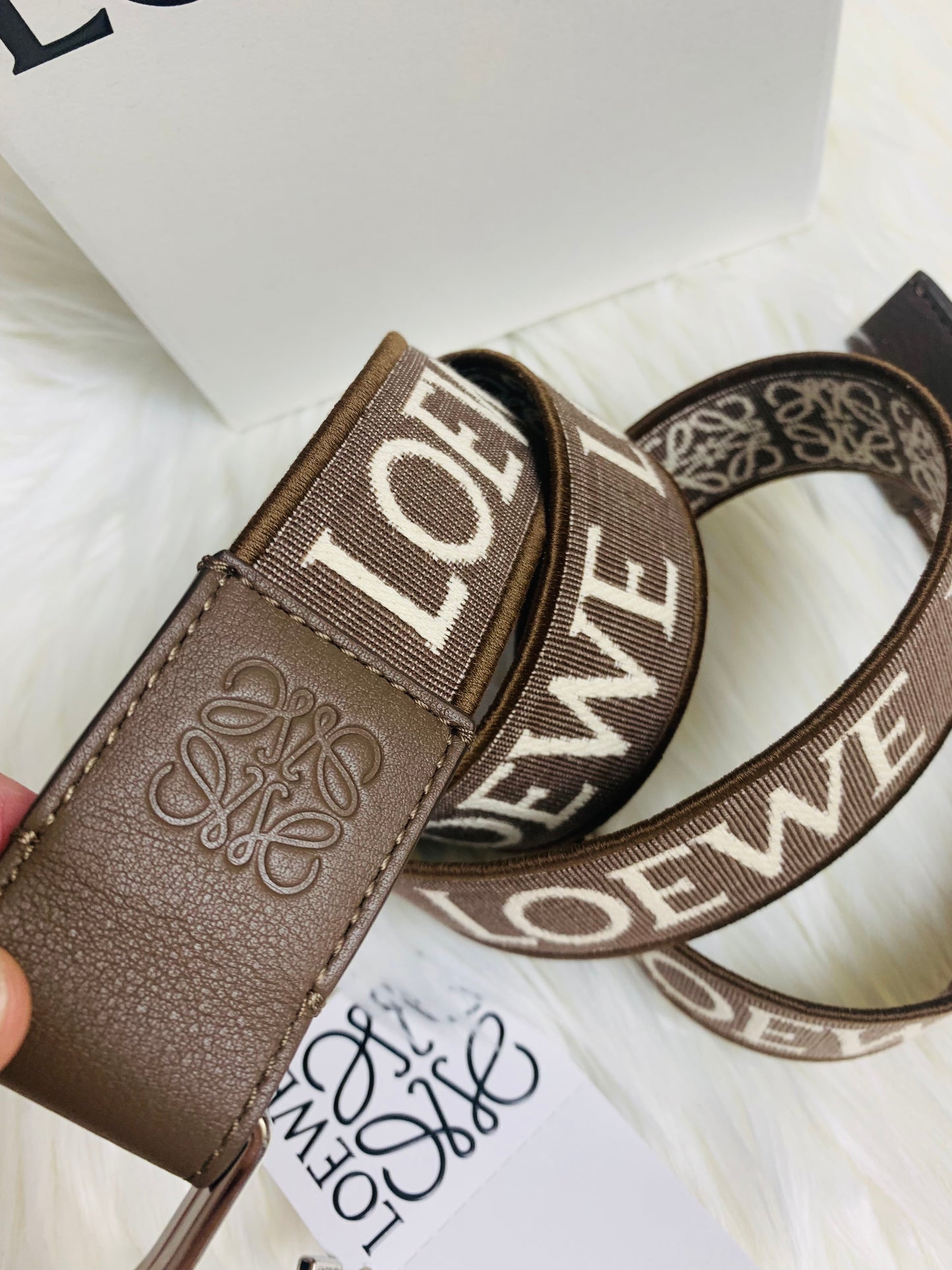 LOEWE 女款腰帶 - 100%正版(必須先跟店主確定貨物狀況）