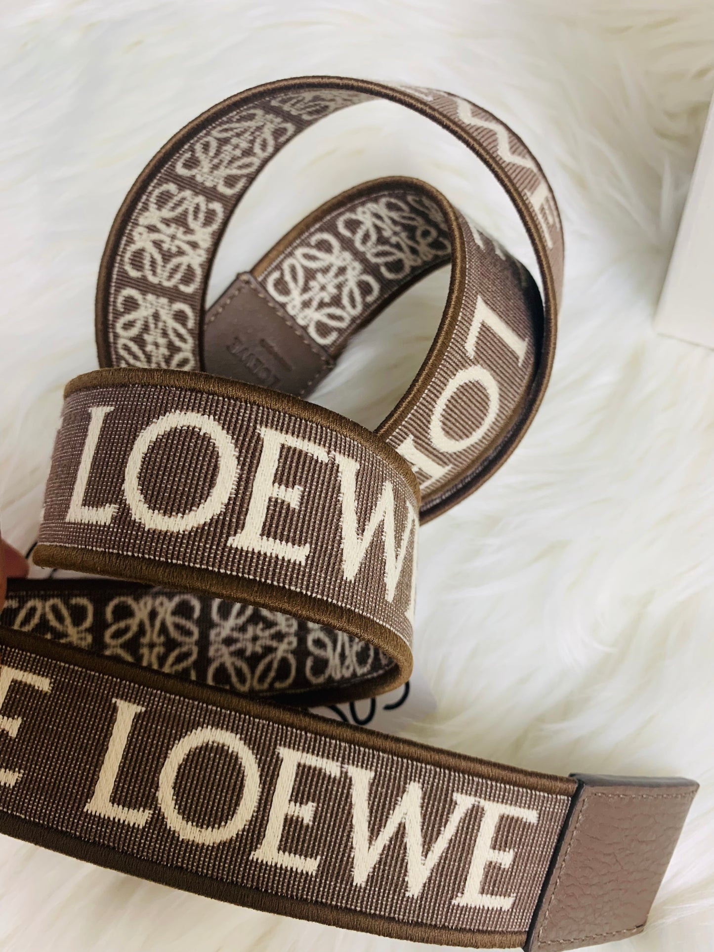 LOEWE 女款腰帶 - 100%正版(必須先跟店主確定貨物狀況）