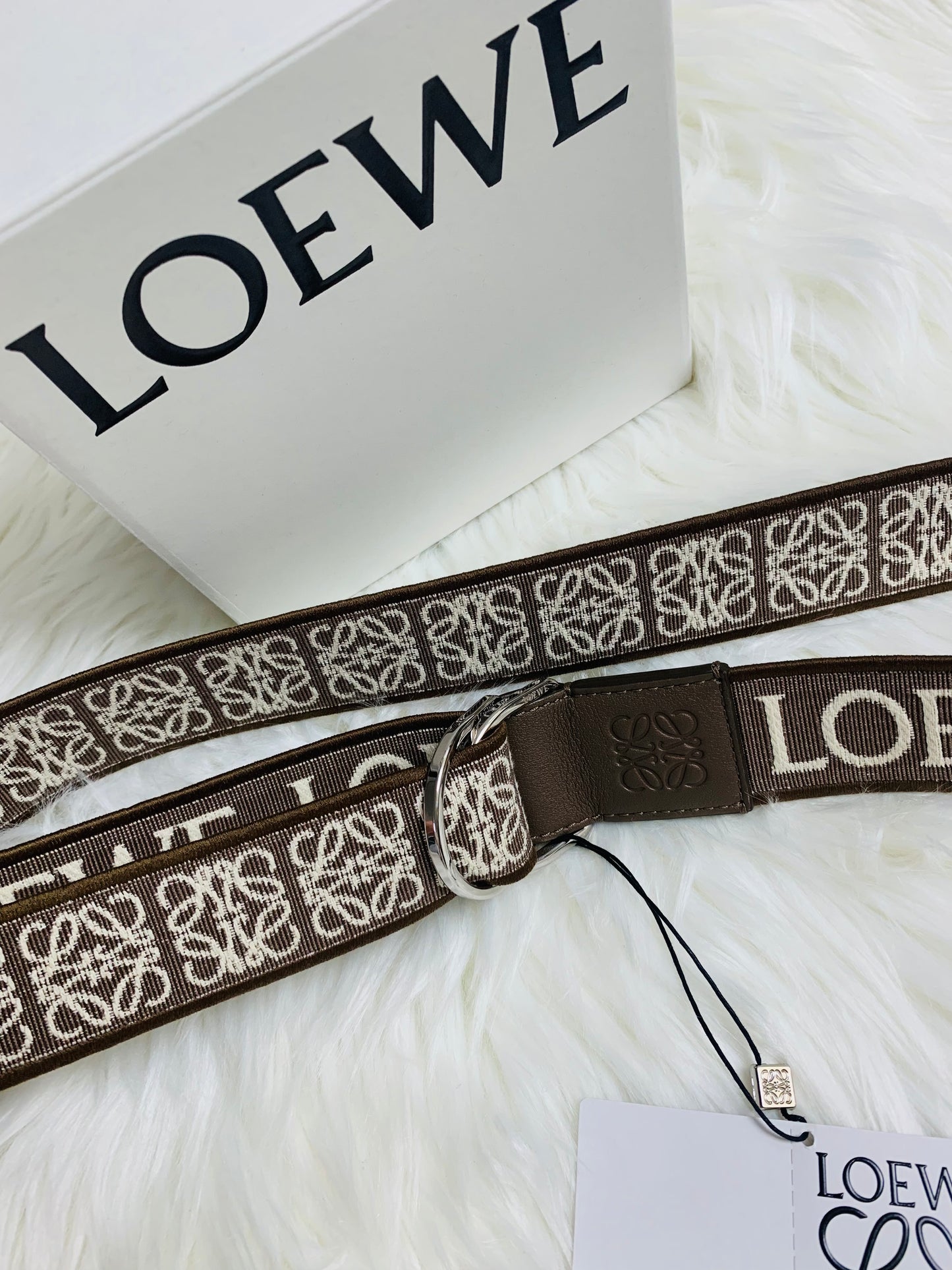 LOEWE 女款腰帶 - 100%正版(必須先跟店主確定貨物狀況）