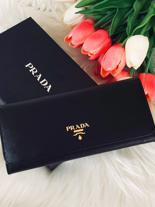 PRADA 長銀包 100%正版(必須先跟店主確定貨物狀況）