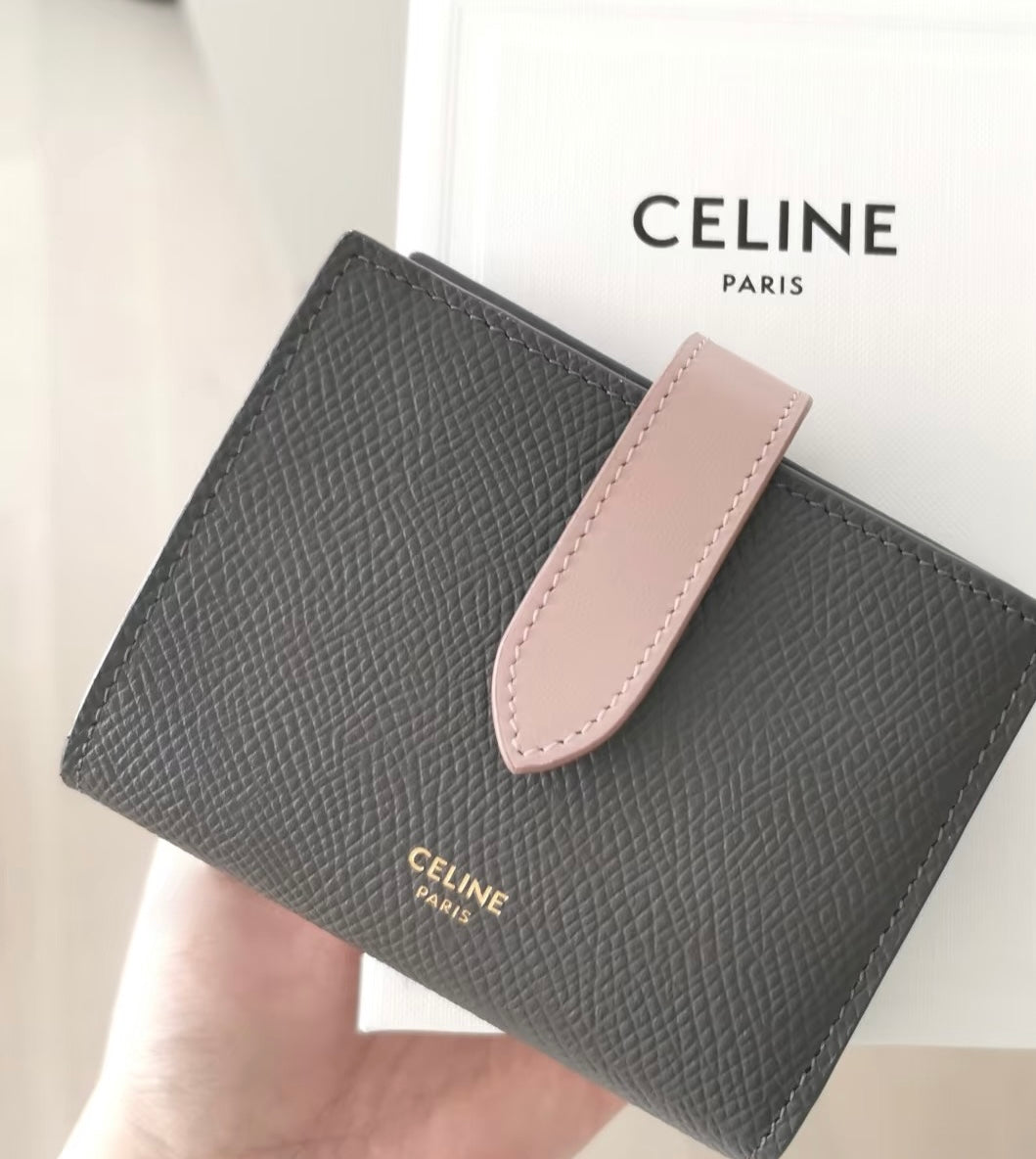CELINE 銀包- 100%正版(必須先跟店主確定貨物狀況）