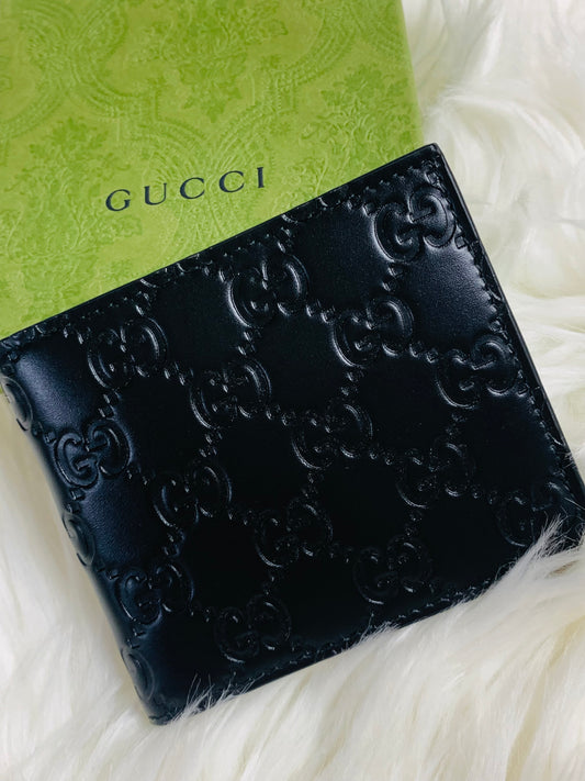 GUCCI  男款銀包- 100%正版(必須先跟店主確定貨物狀況）