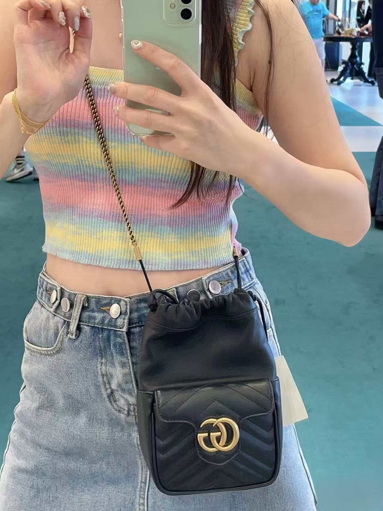 GUCCI 斜揹袋- 100%正版(必須先跟店主確定貨物狀況）