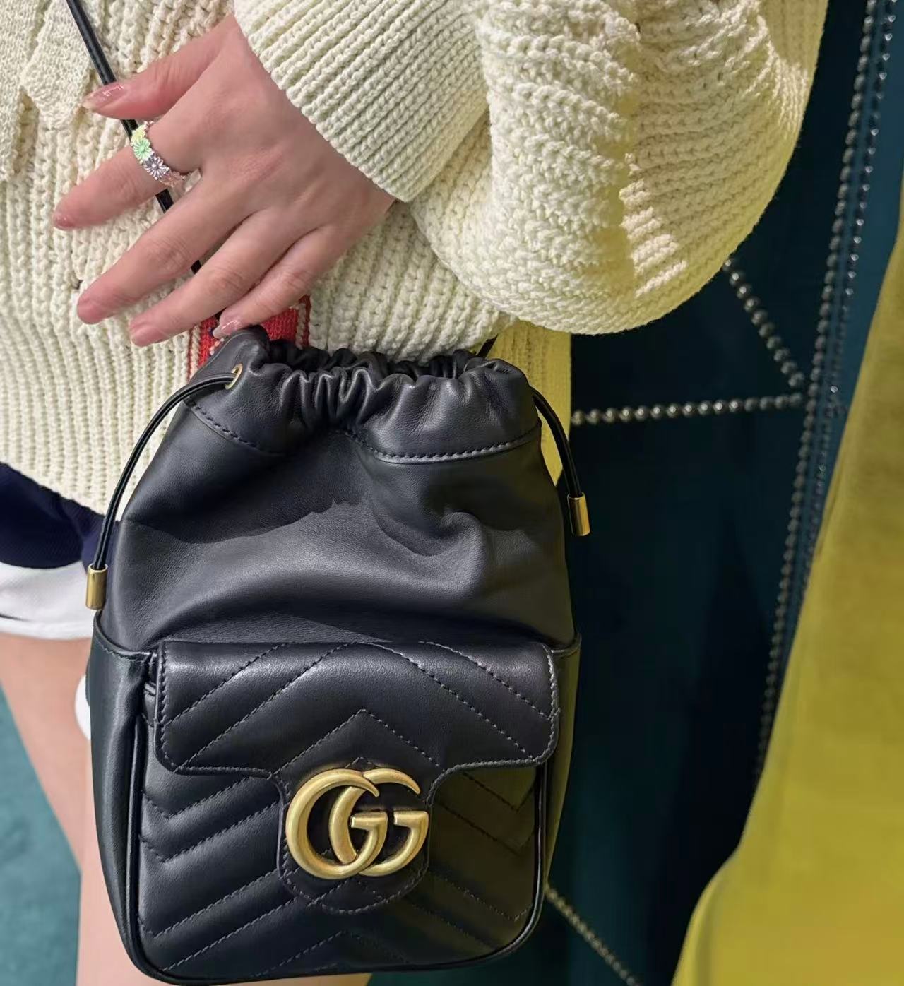 GUCCI 斜揹袋- 100%正版(必須先跟店主確定貨物狀況）