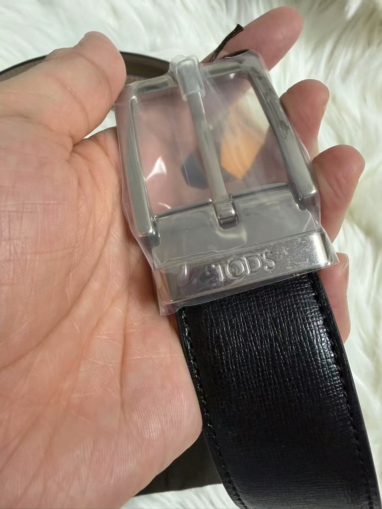 TODS 男款黑色皮帶 - 100%正版(必須先跟店主確定貨物狀況）