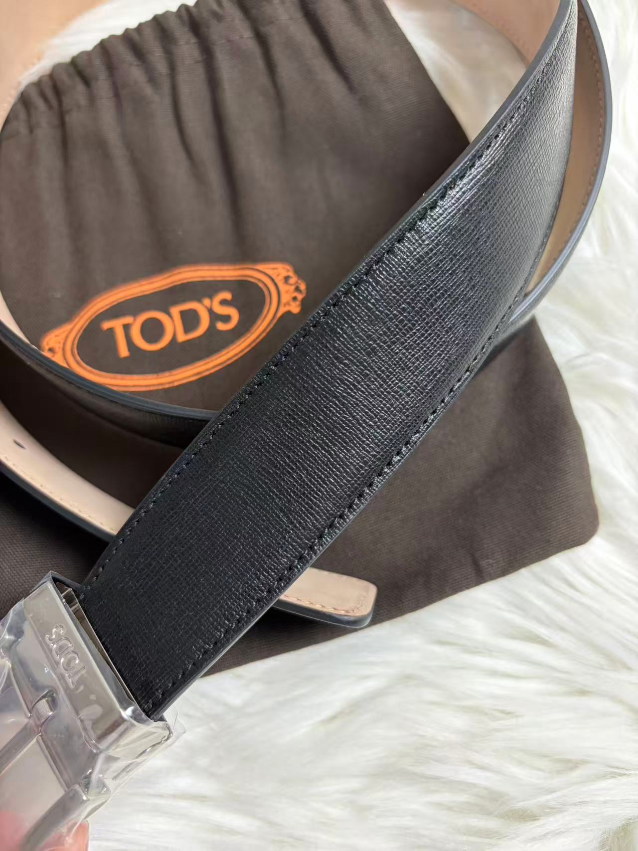 TODS 男款黑色皮帶 - 100%正版(必須先跟店主確定貨物狀況）
