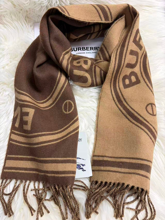 Burberrry 圍巾-  100%正版(必須先跟店主確定貨物狀況）
