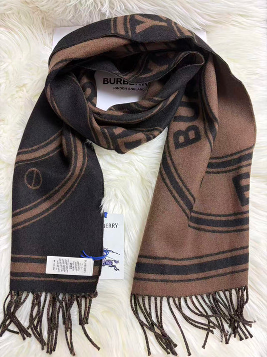 Burberrry 圍巾-  100%正版(必須先跟店主確定貨物狀況）