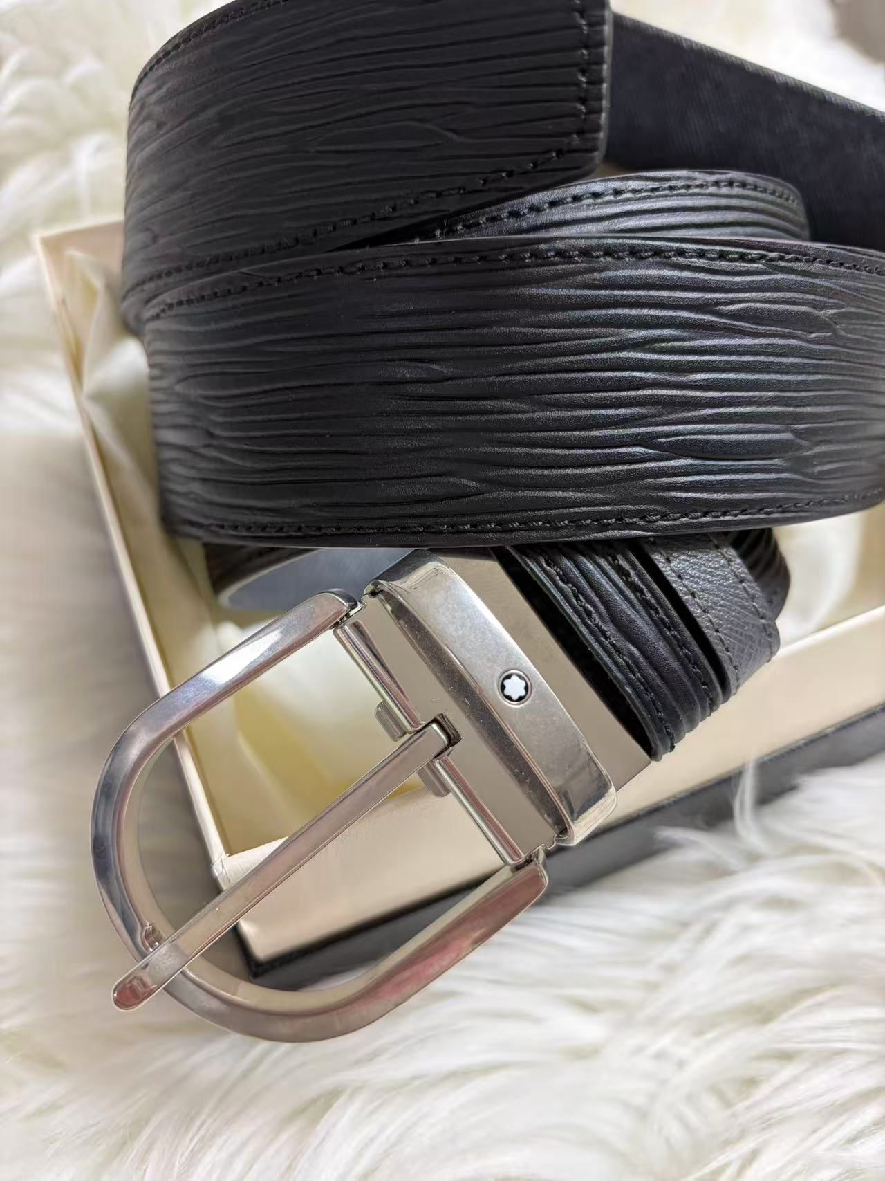 MONTBLANC 男款雙面皮帶 - 100%正版(必須先跟店主確定貨物狀況）
