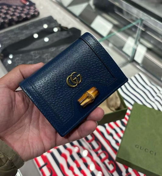 GUCCI女款銀包- 100%正版(必須先跟店主確定貨物狀況）